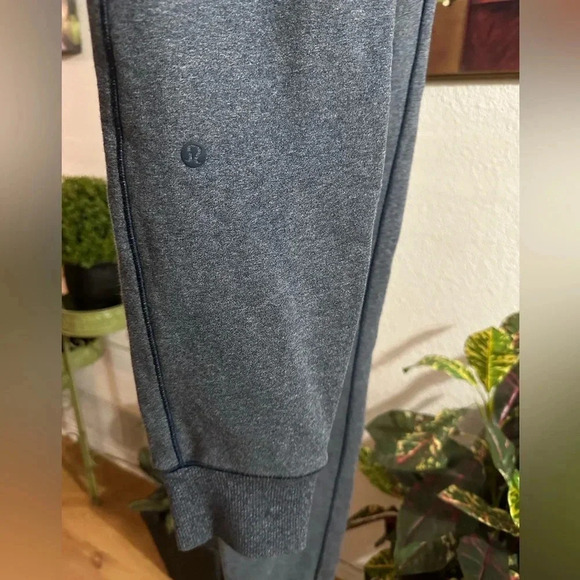 Lululemon athletica gray/black pull string jogger women’s size 6 - Picture 5 of 7